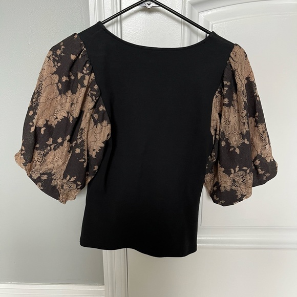 DOLAN LACE PUFF-SLEEVE TOP - Picture 2 of 4